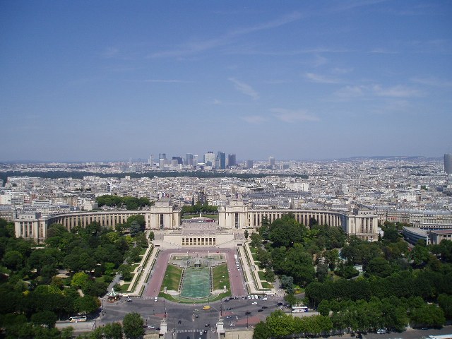 Udsigt over Palais de Chaillot (og Place du Trocadero lige bagved)